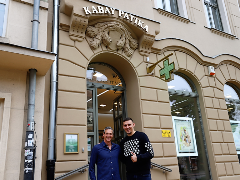 KÖZEL 20 ÉVE TART A PICK SZEGED KÉZILABDACSAPAT ÉS A KABAY PATIKA EGYÜTTMŰKÖDÉSE